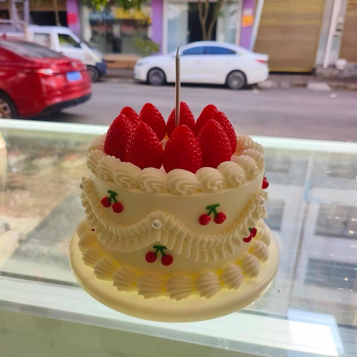 Realistic Vintage Cream Cake M - Photography Food recension och pris