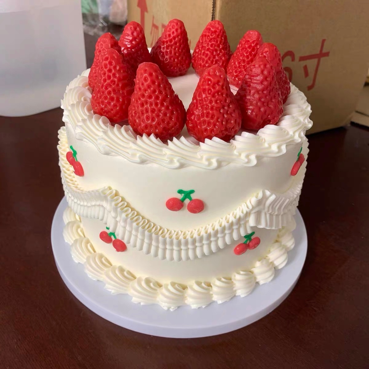 Realistic Vintage Cream Cake M - Photography Food recension och pris