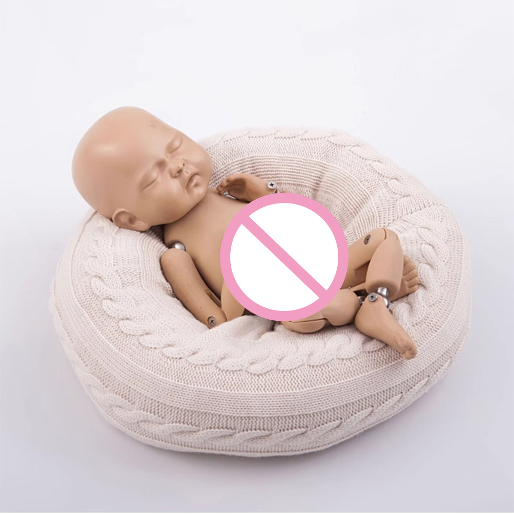 Realistic Newborn Baby Posing  - Photography Training recension och pris